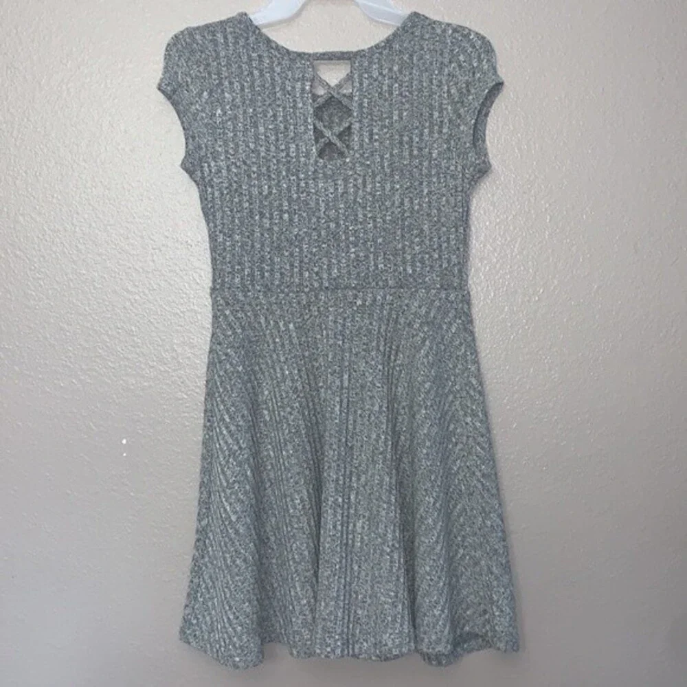 The Children's Place Girl short sleeves grey knit dress size Large(10-12)
